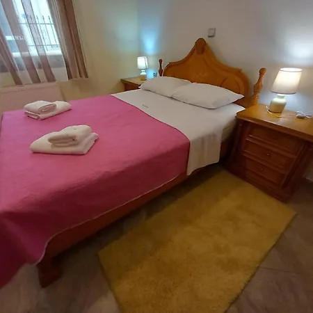 Peramos Rent House Daire *