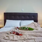 Peramos Rent House Daire Néa Péramos