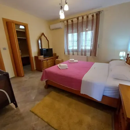Apartment Peramos Rent House