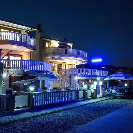 Апартаменты Peramos Rent House Неа-Перамос