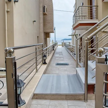 Peramos Rent House * Nea Peramos (Macedonia)