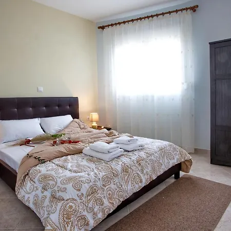 Peramos Rent House Апартаменты *